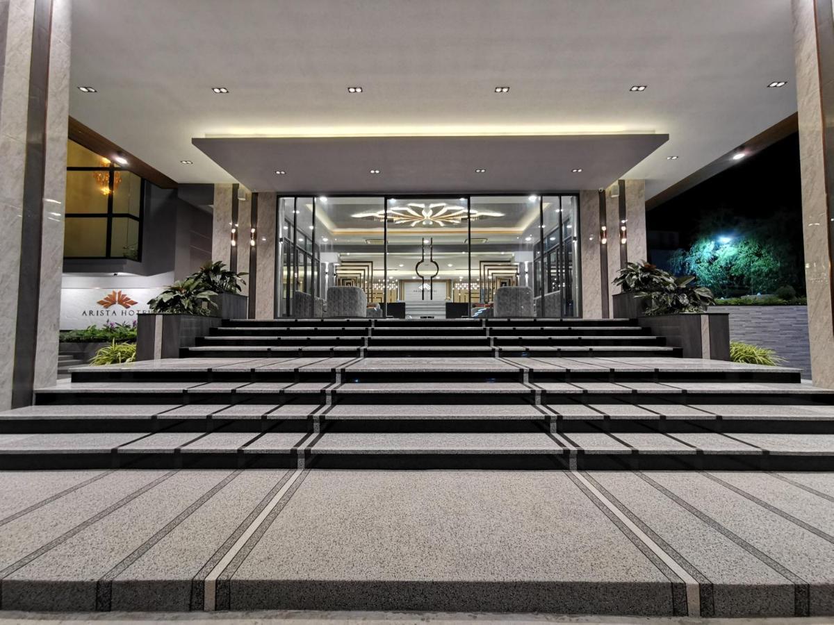 Arista Hotel Ubon Убонратчатхані Екстер'єр фото