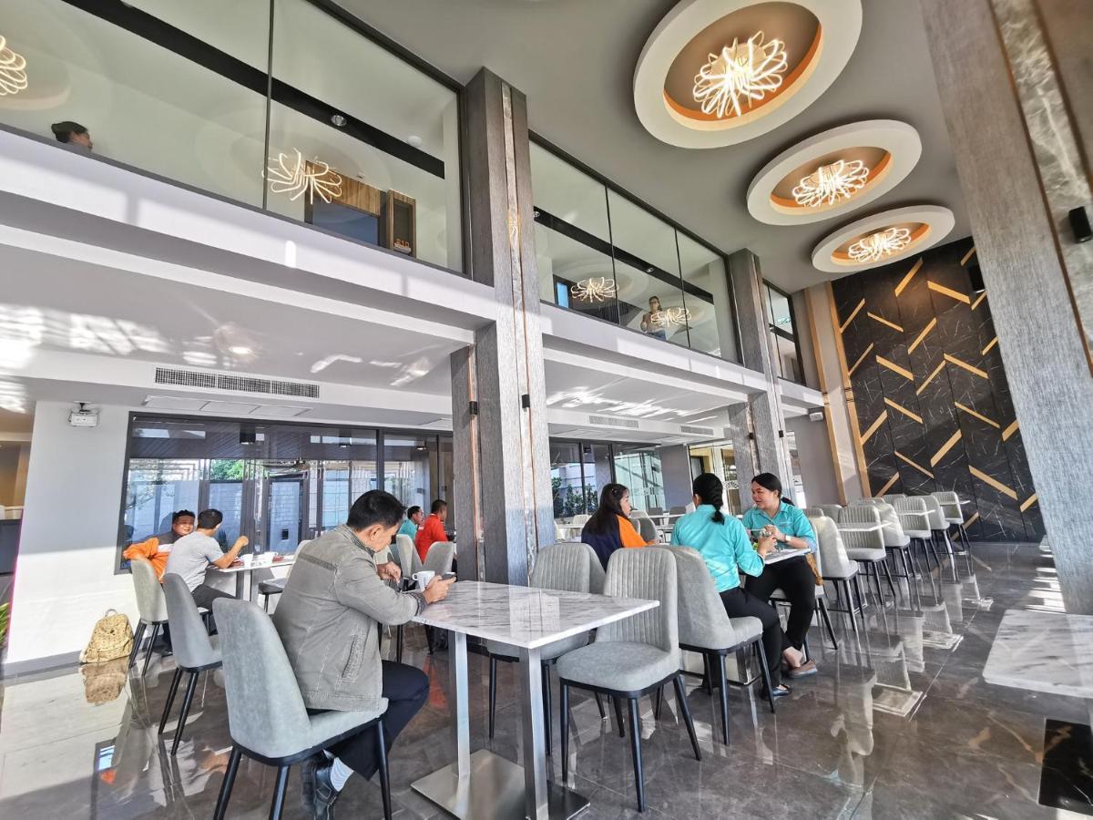 Arista Hotel Ubon Убонратчатхані Екстер'єр фото