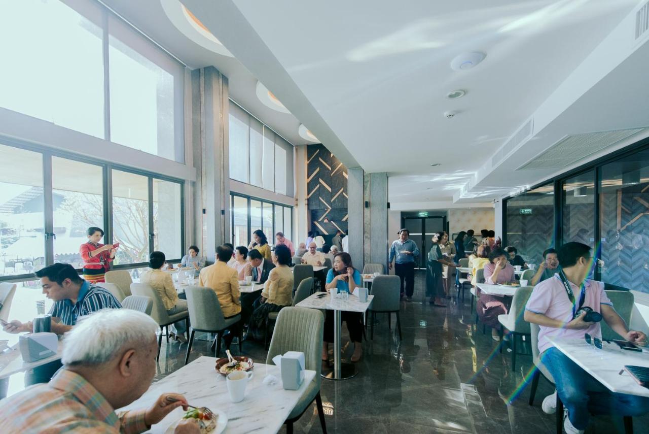 Arista Hotel Ubon Убонратчатхані Екстер'єр фото